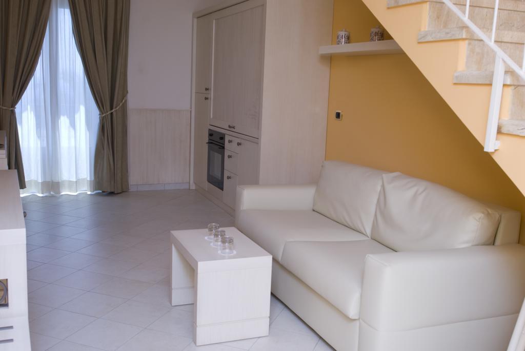 Aparthotel Palazzo Reginella Bovalino Marina Pokoj fotografie