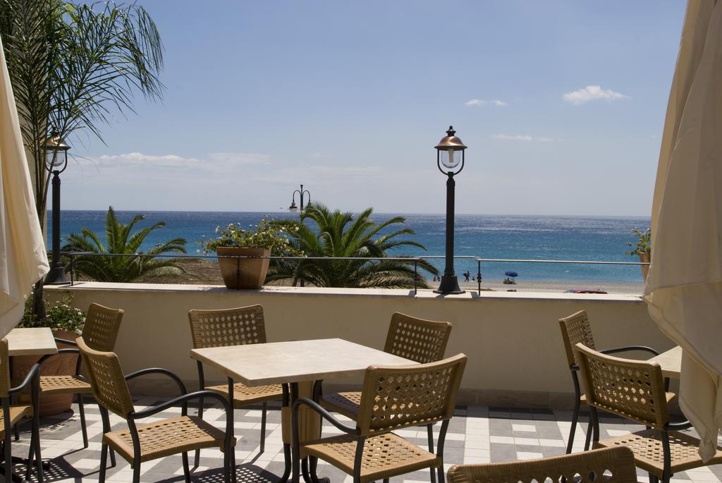 Aparthotel Palazzo Reginella Bovalino Marina Exteriér fotografie